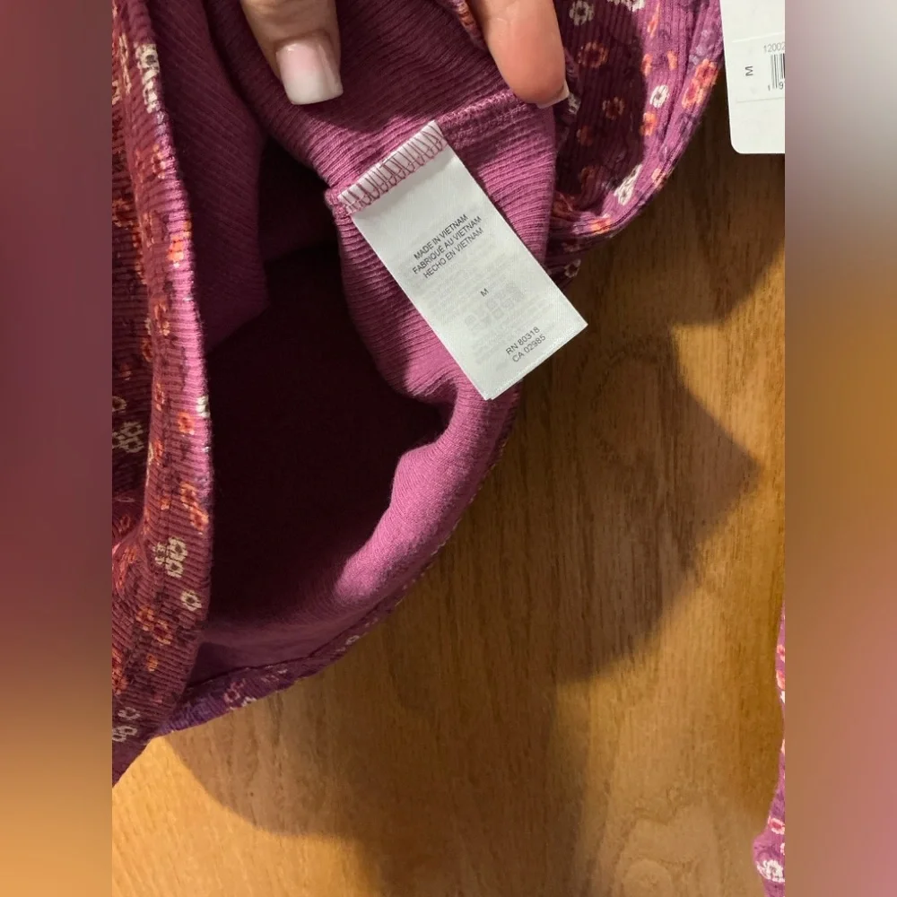 Lucky Brand Pink Ditzy Floral Ribbed Henley Top - Purple Rose Med New - Picture 4 of 5